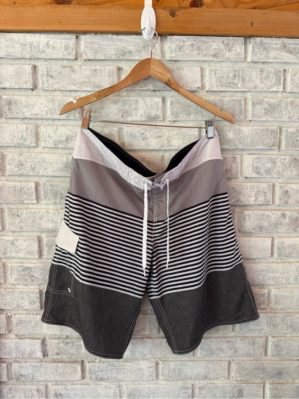 Mossimo Supply Co. Women's Gray Black White Striped Bermuda Shorts